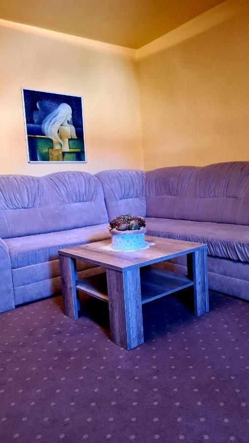 Hotel Cierny Orol Rožňava Bagian luar foto