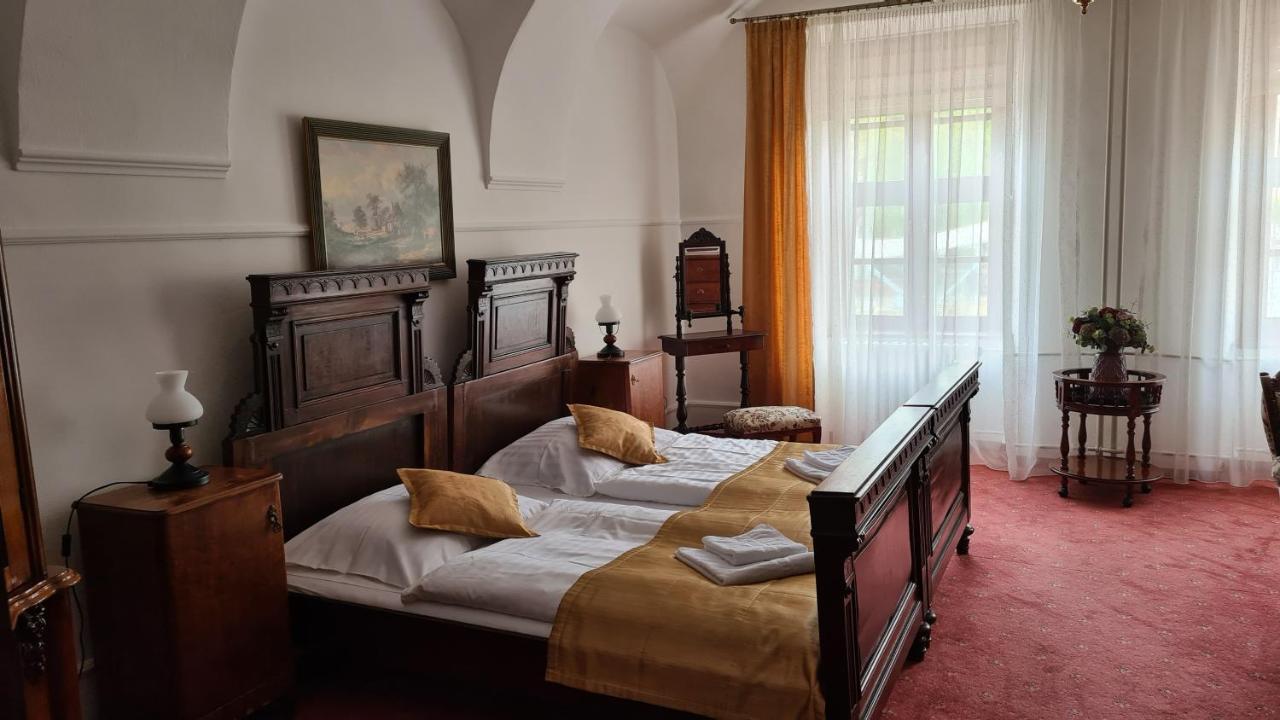 Hotel Cierny Orol Rožňava Bagian luar foto