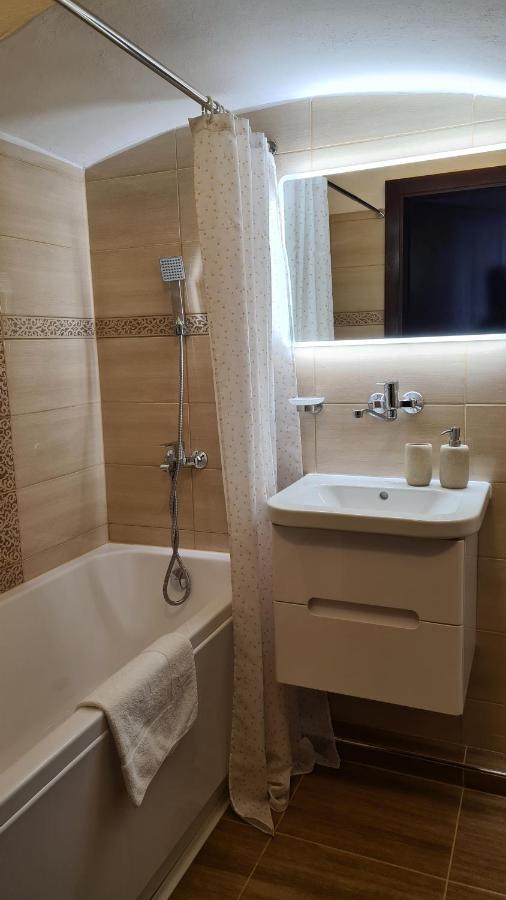 Hotel Cierny Orol Rožňava Bagian luar foto