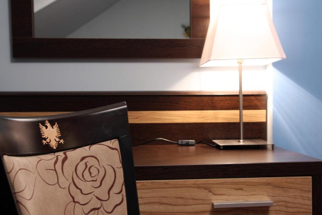 Hotel Cierny Orol Rožňava Ruang foto